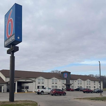 Motel 6-Waterloo, Ia Zewnętrze zdjęcie