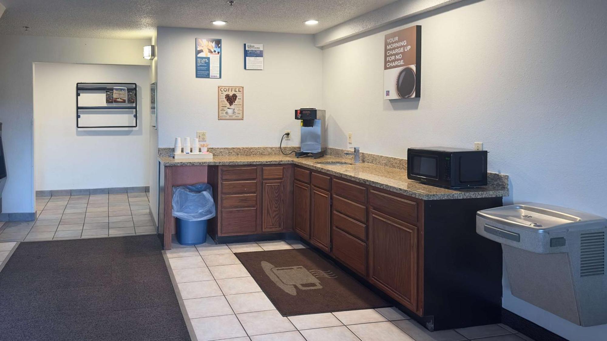 Motel 6-Waterloo, Ia Zewnętrze zdjęcie
