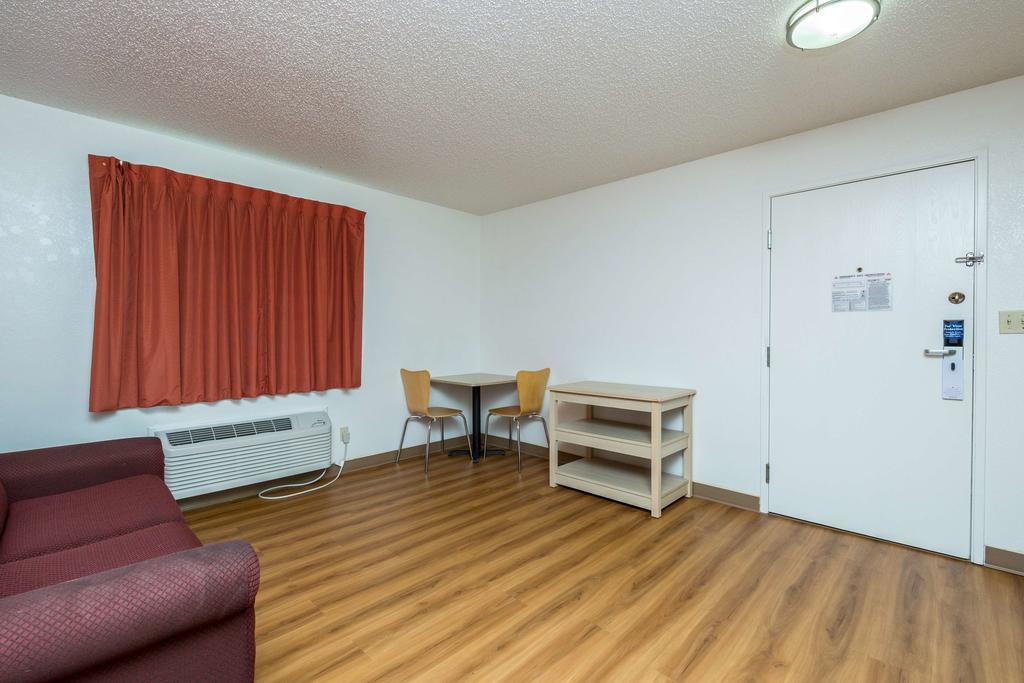 Motel 6-Waterloo, Ia Zewnętrze zdjęcie