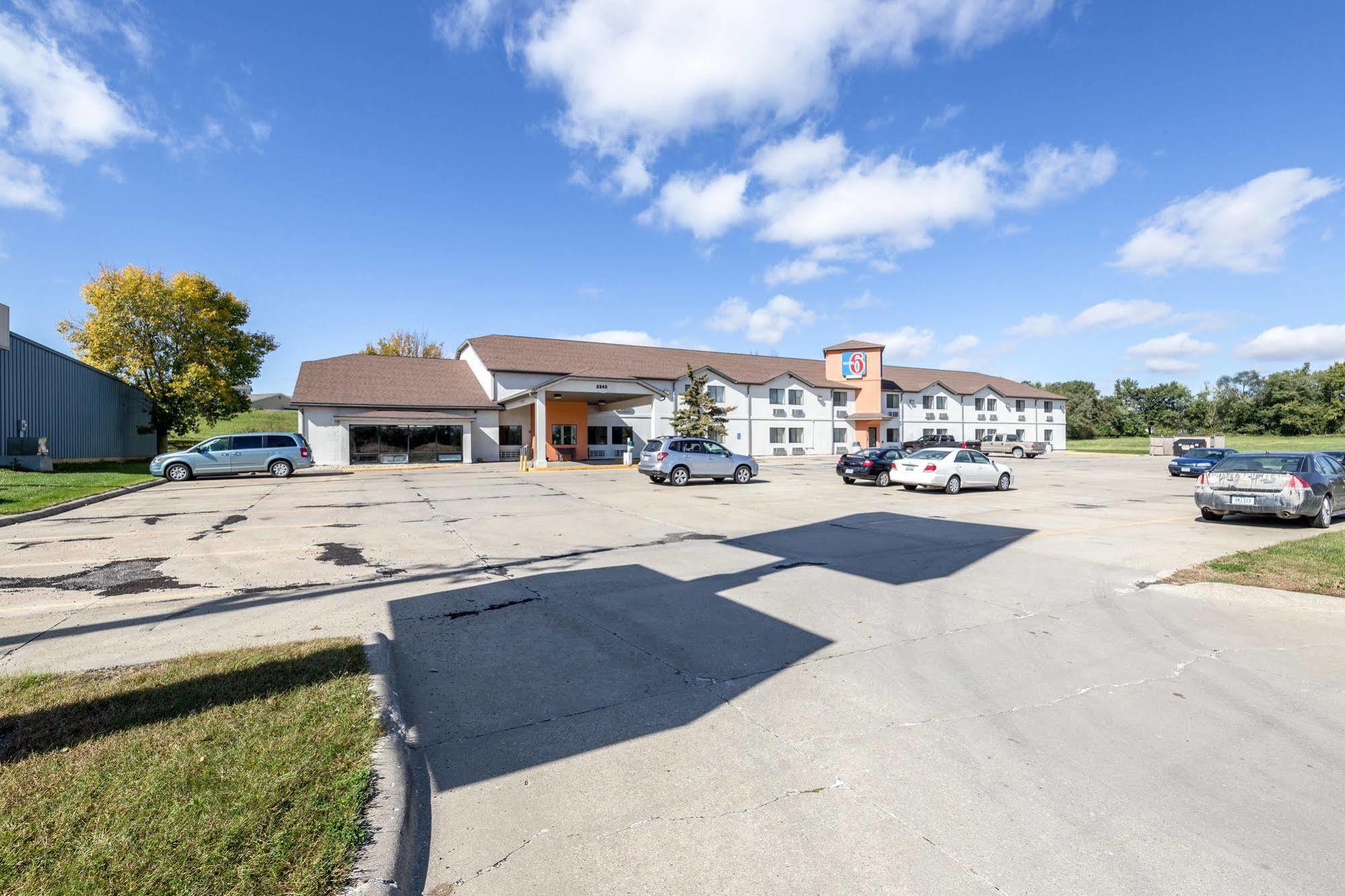Motel 6-Waterloo, Ia Zewnętrze zdjęcie