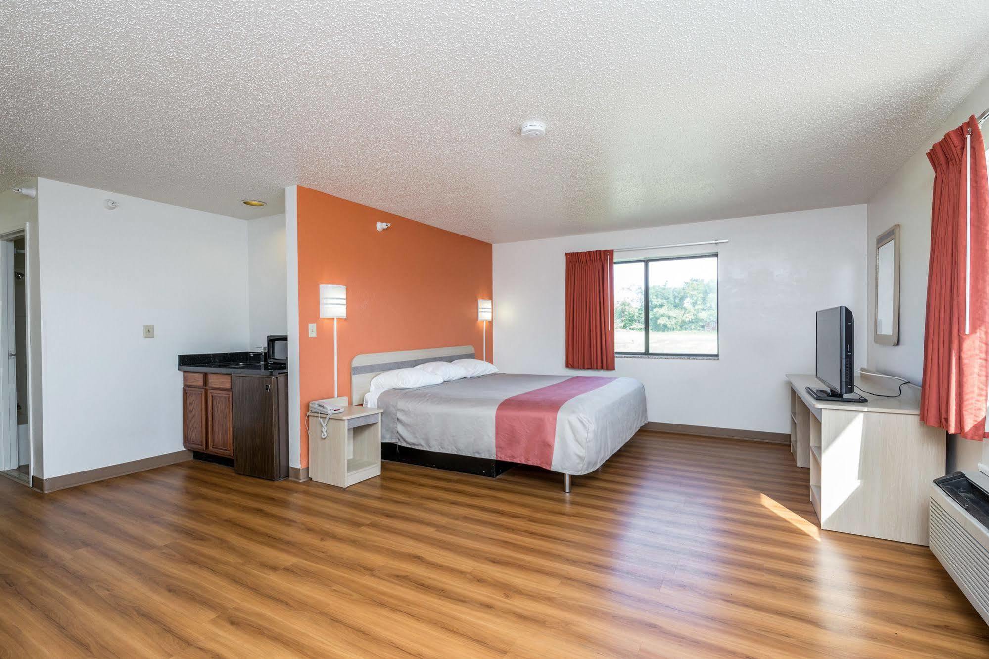 Motel 6-Waterloo, Ia Zewnętrze zdjęcie