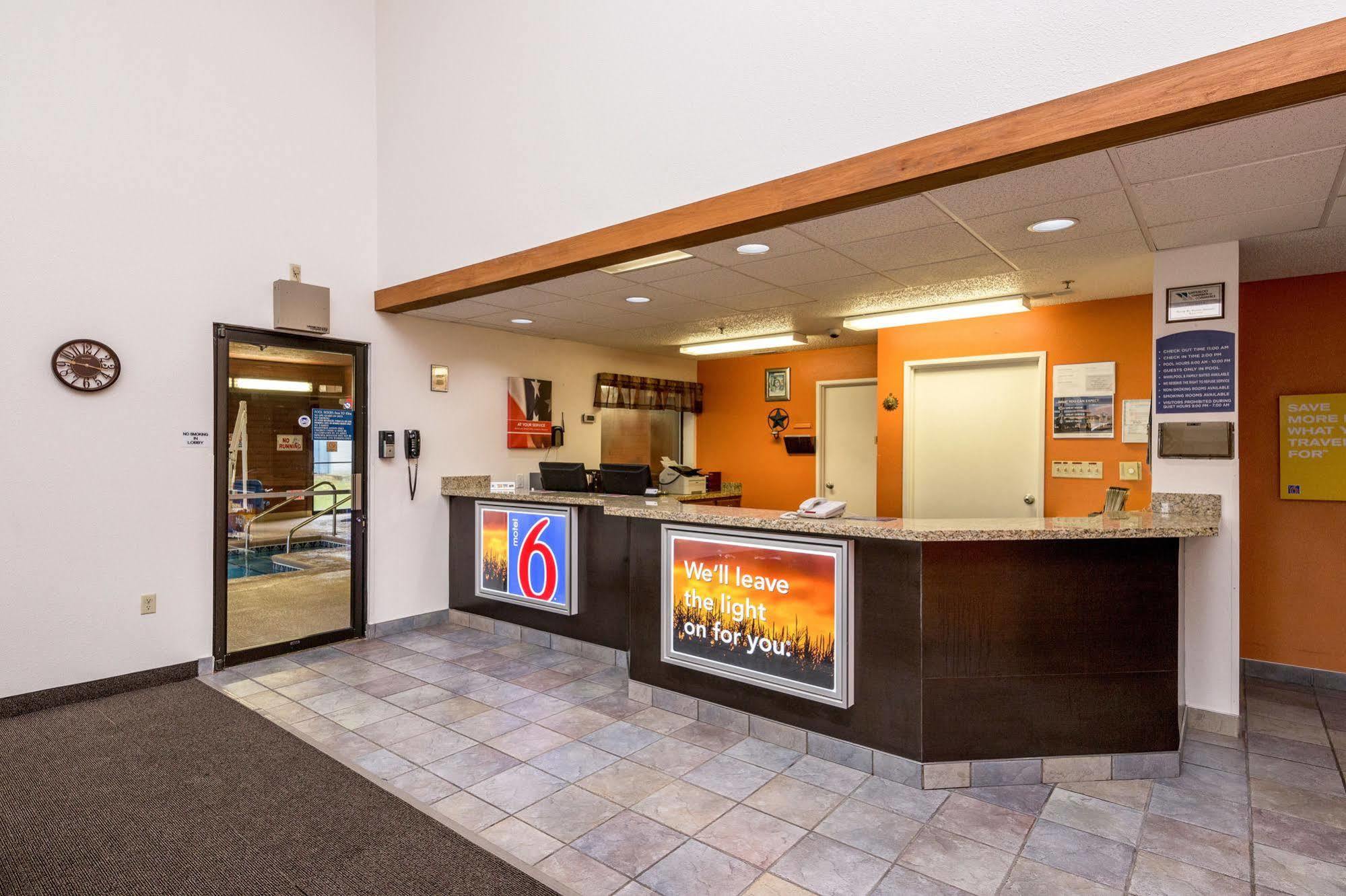 Motel 6-Waterloo, Ia Zewnętrze zdjęcie