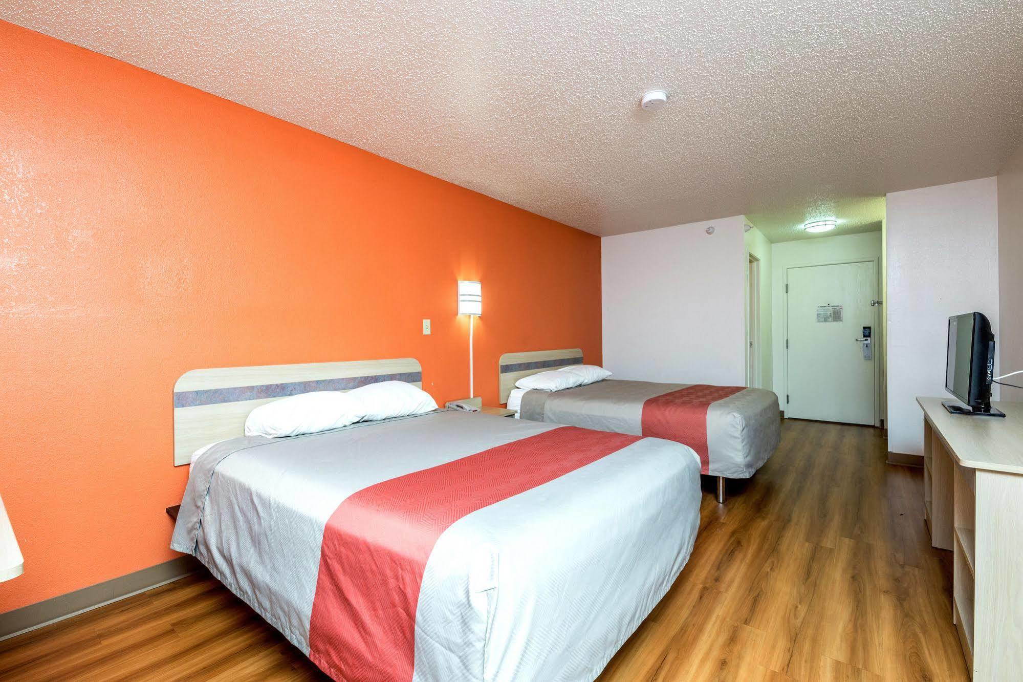 Motel 6-Waterloo, Ia Zewnętrze zdjęcie