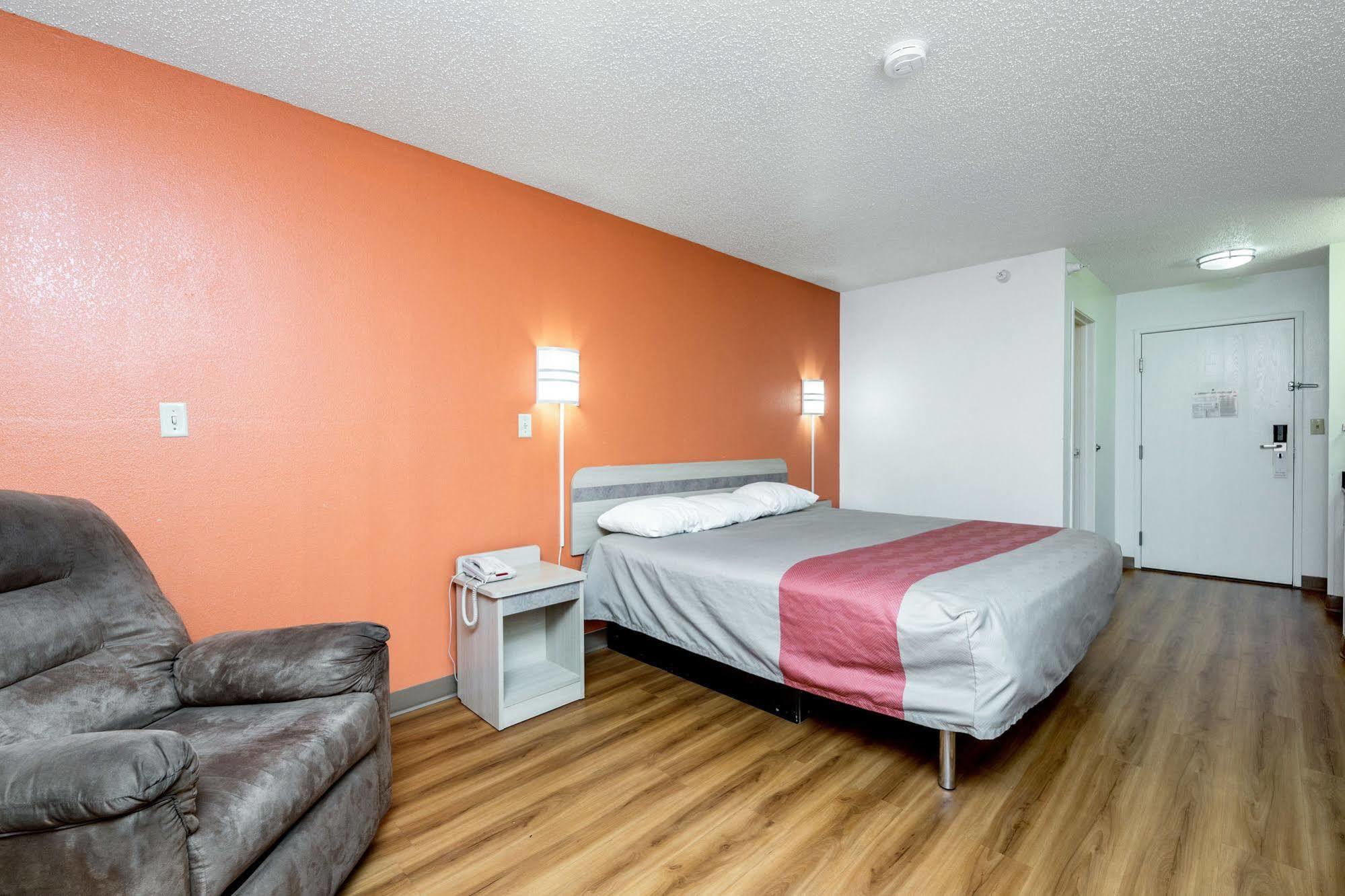 Motel 6-Waterloo, Ia Zewnętrze zdjęcie