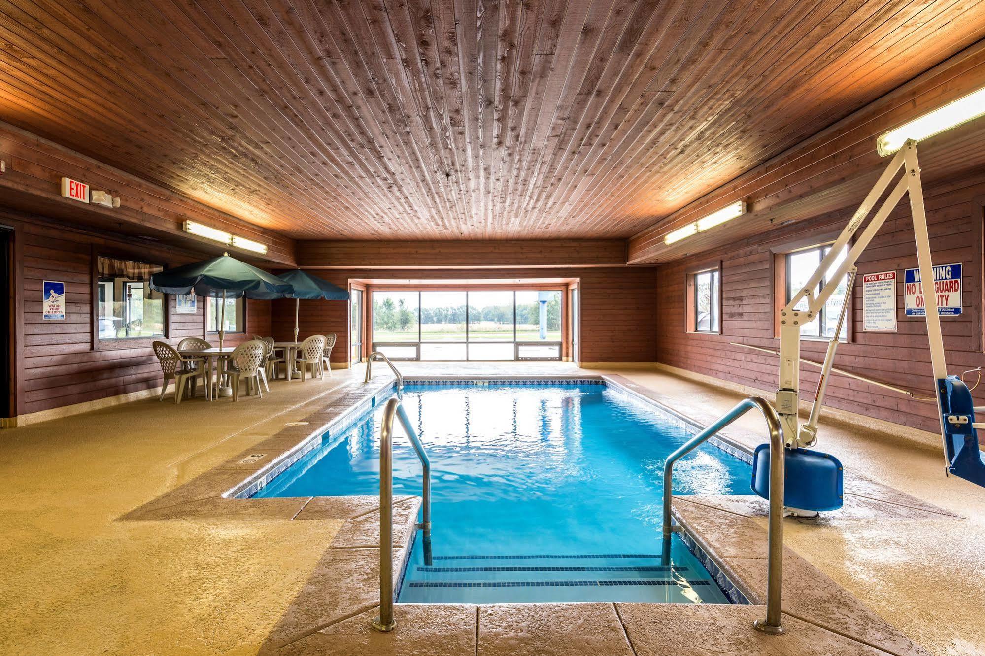 Motel 6-Waterloo, Ia Zewnętrze zdjęcie