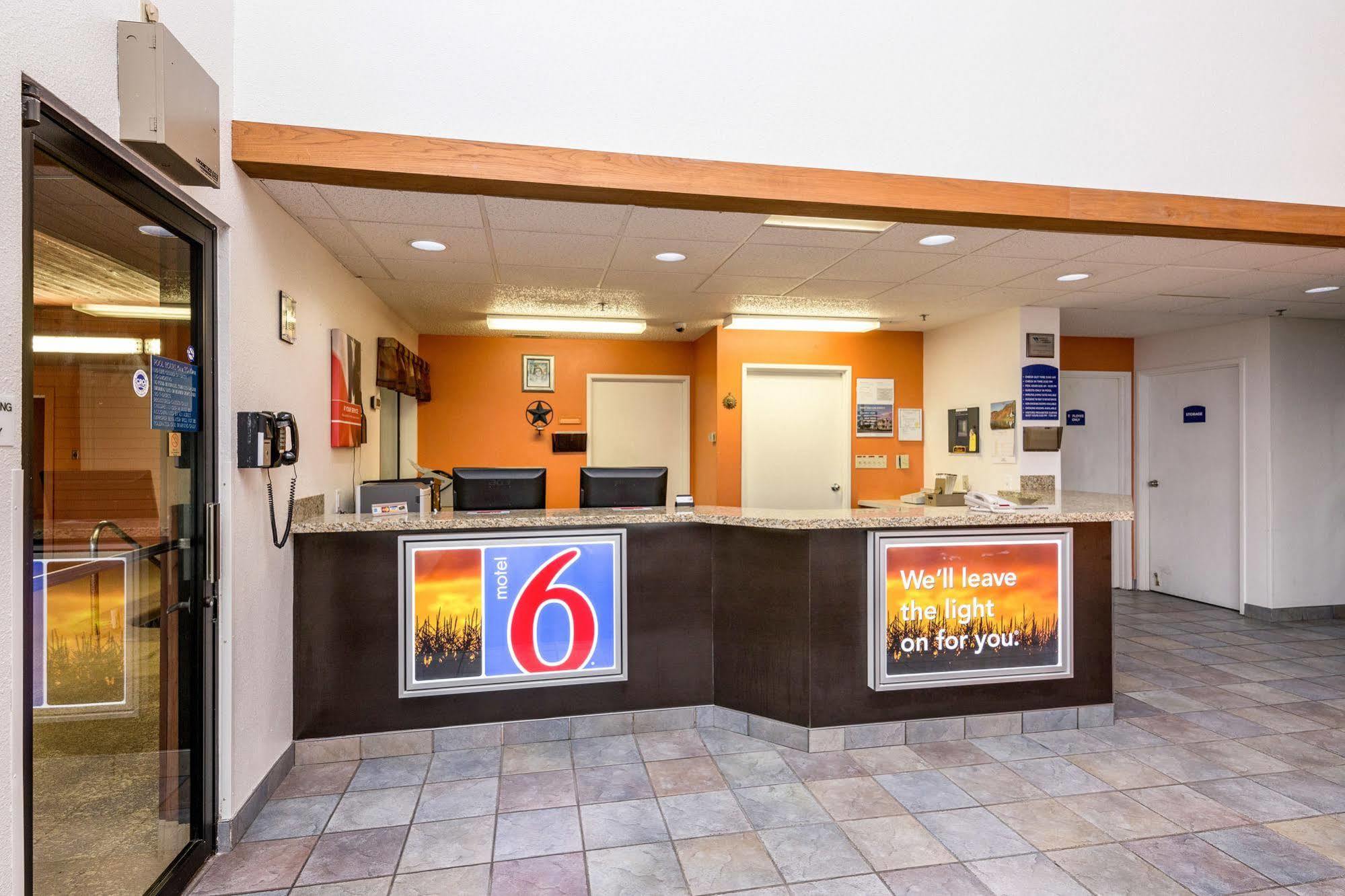 Motel 6-Waterloo, Ia Zewnętrze zdjęcie