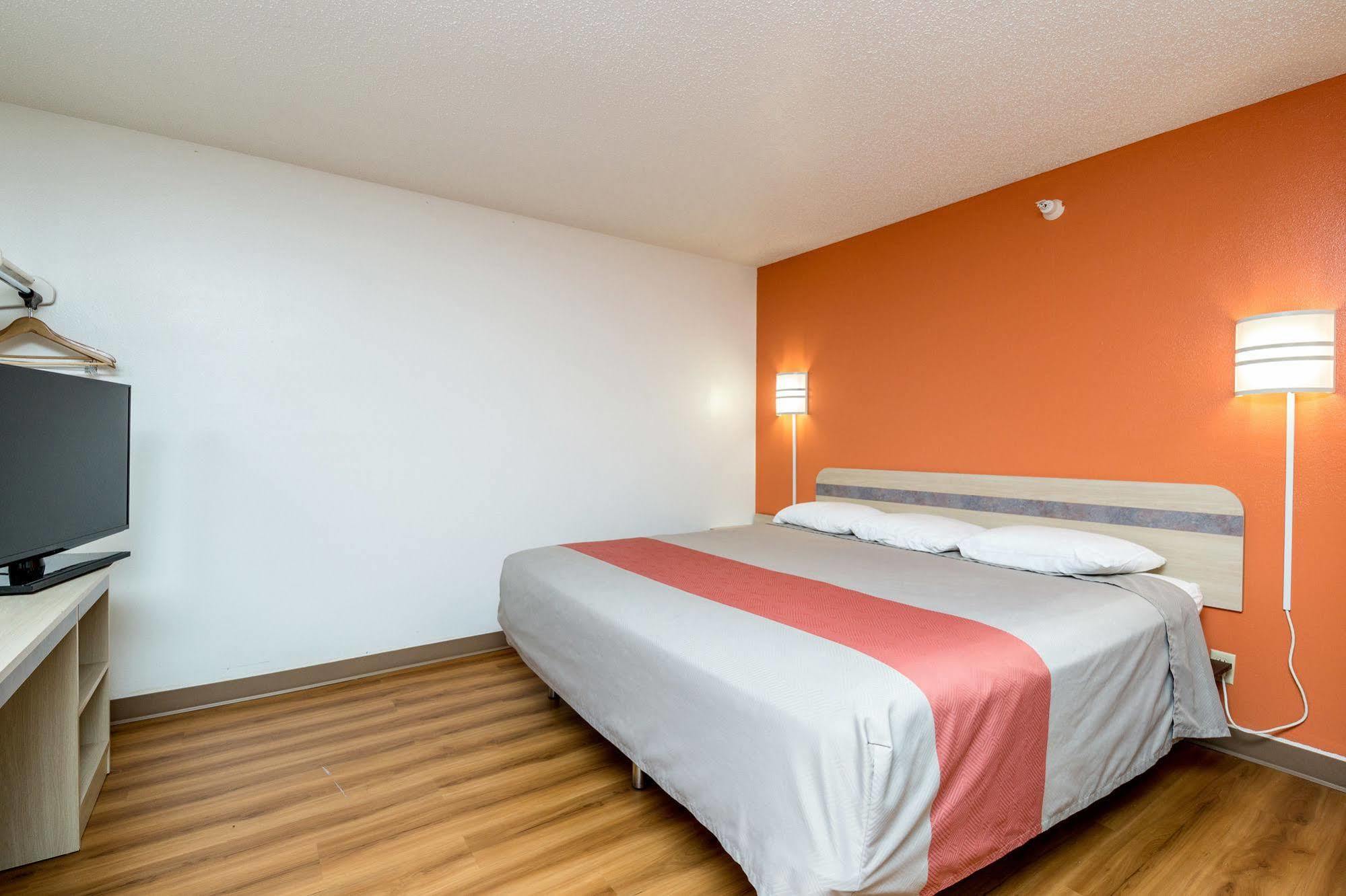 Motel 6-Waterloo, Ia Zewnętrze zdjęcie