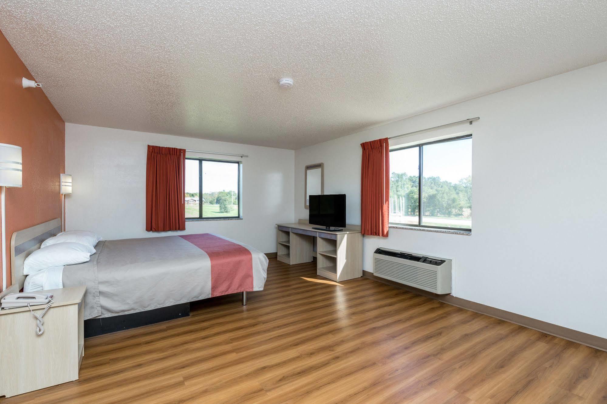 Motel 6-Waterloo, Ia Zewnętrze zdjęcie